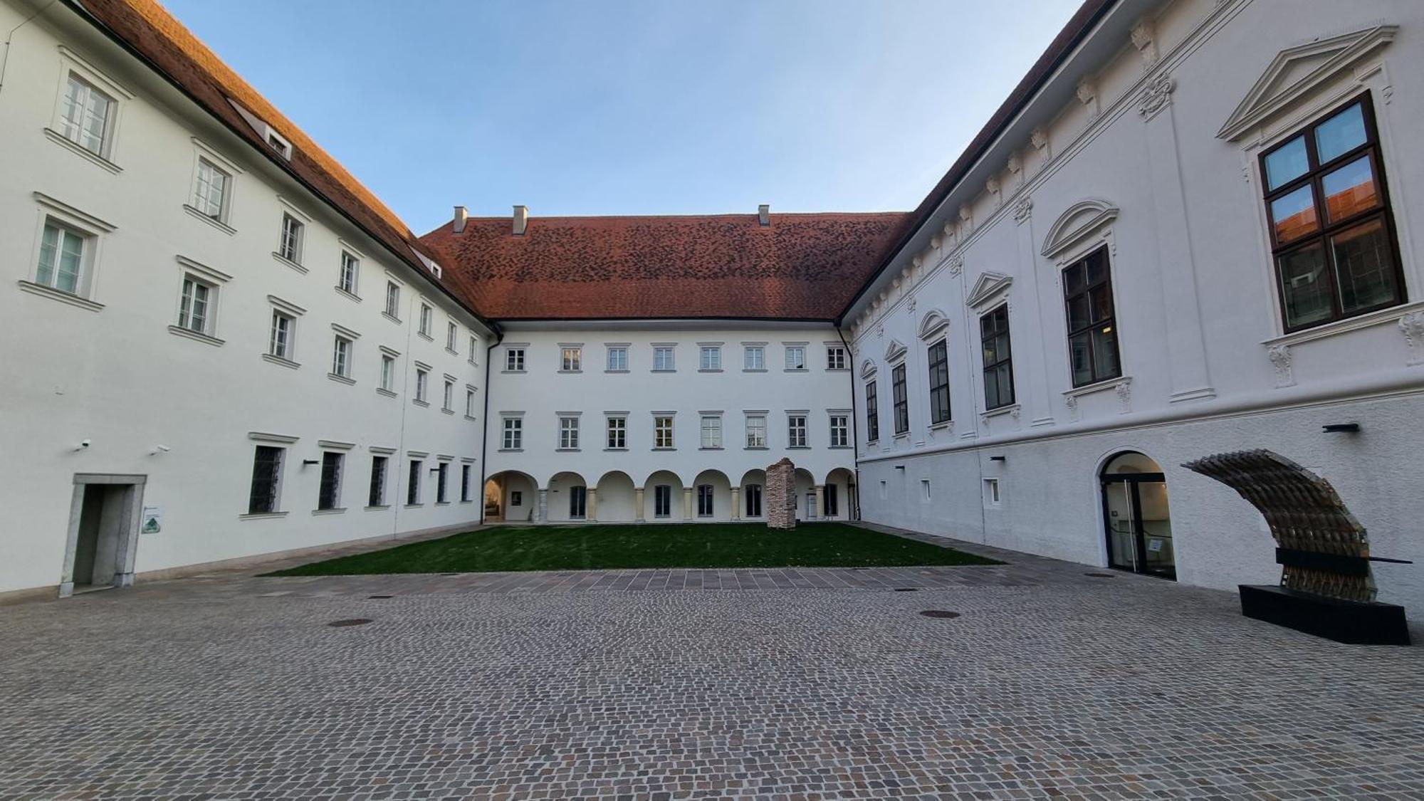 Living In The Heart Of Graz Apartment ภายนอก รูปภาพ